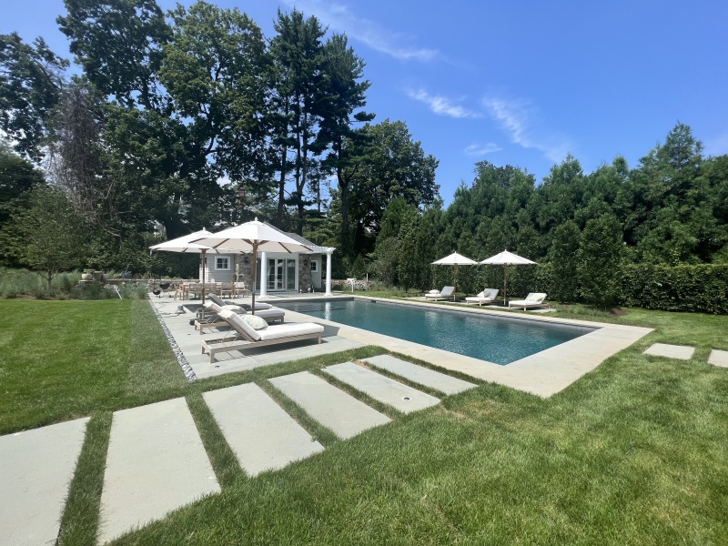 Keough_Pavers-in-Lawn_Construction